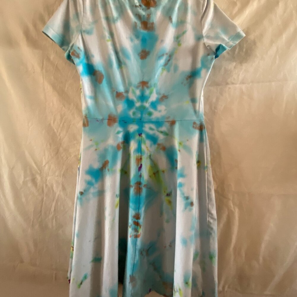 HUHOT LARGE TYE DYE DRESS - Picture 3 of 11